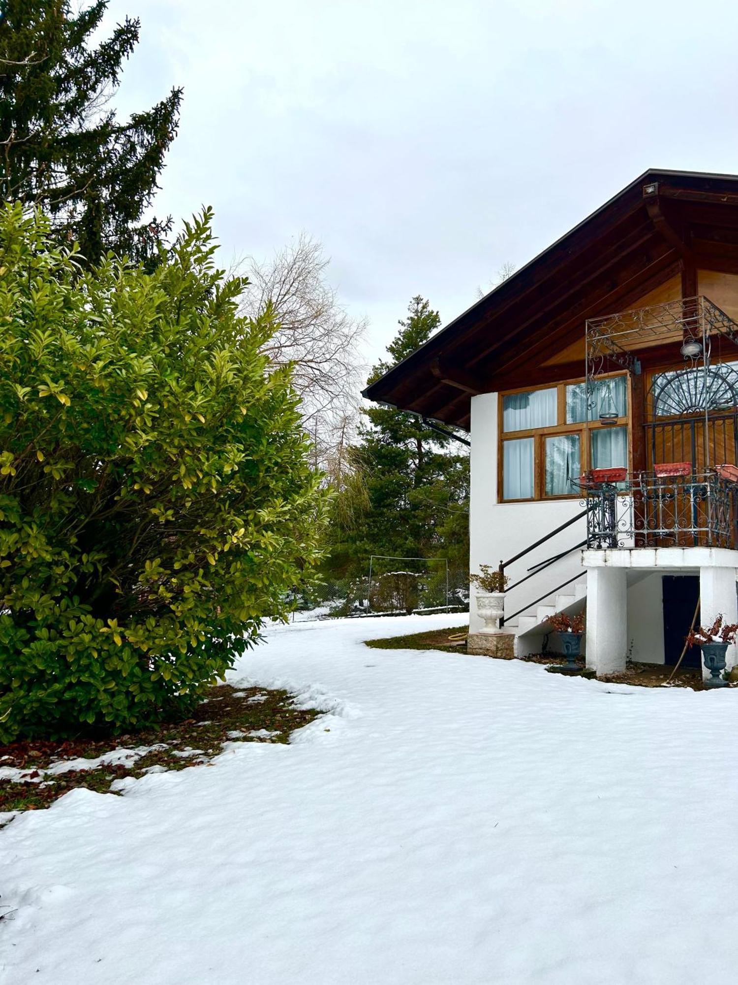 La Villa Del Barone Predaia Exteriör bild