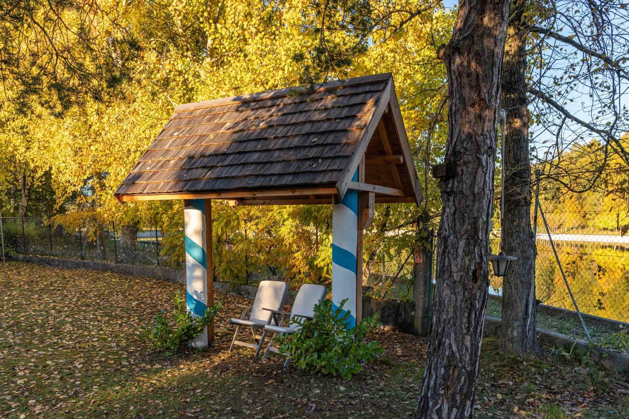 La Villa Del Barone Predaia Exteriör bild