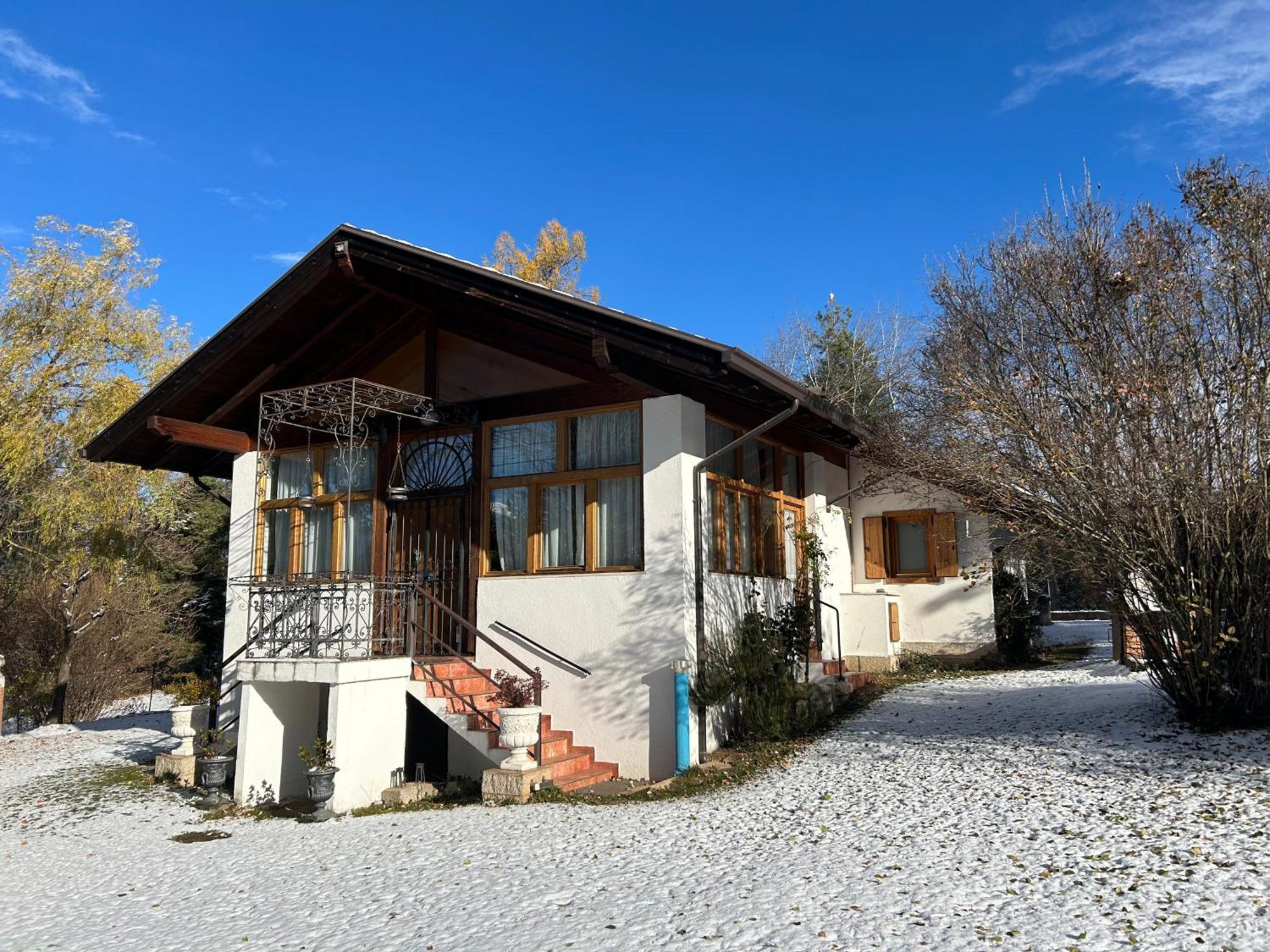 La Villa Del Barone Predaia Exteriör bild